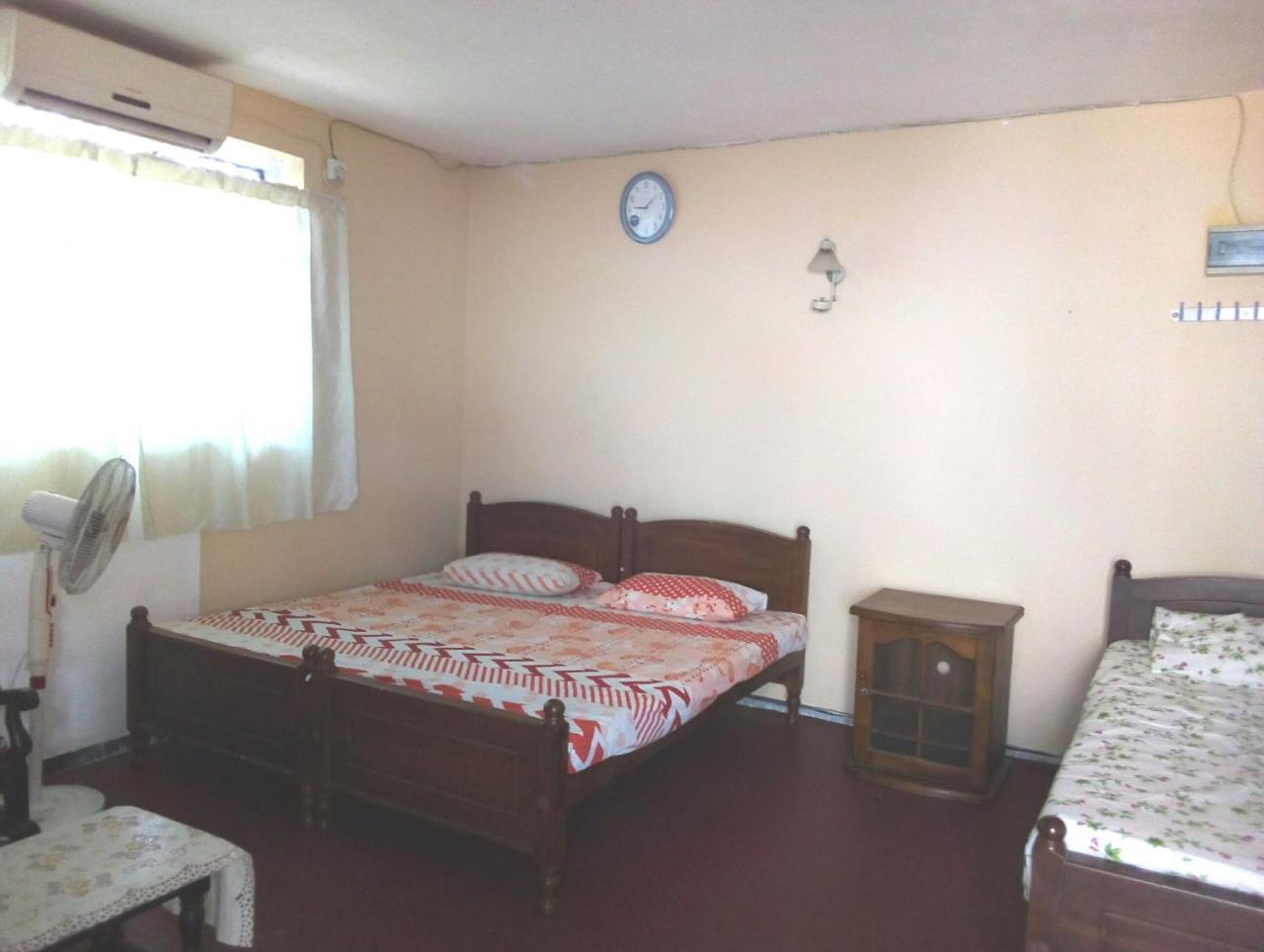 Randi Homestay In Negombo Eksteriør bilde