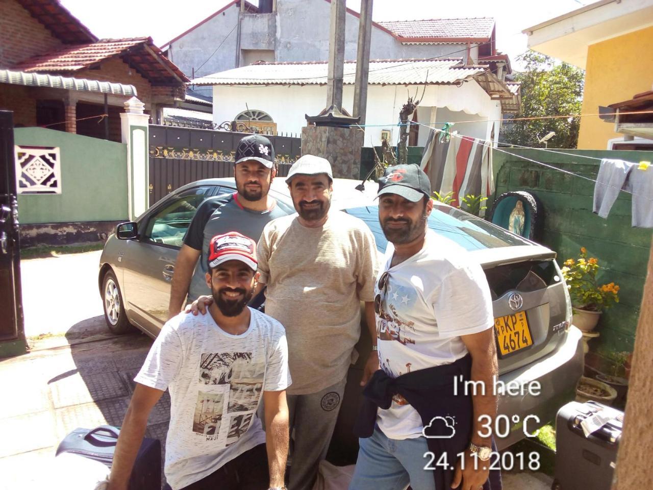 Randi Homestay In Negombo Eksteriør bilde