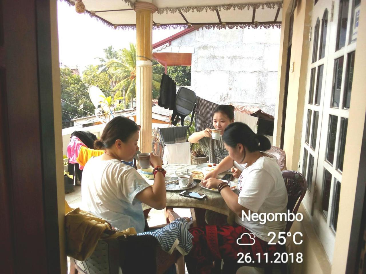 Randi Homestay In Negombo Eksteriør bilde